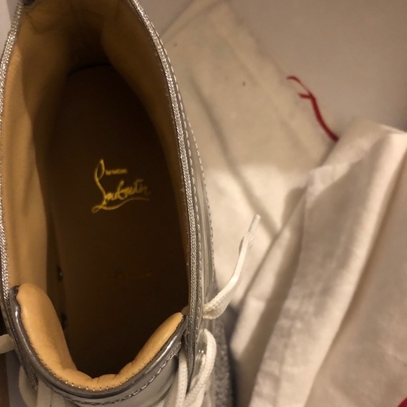 Christian Louboutin - Picture 3 of 4